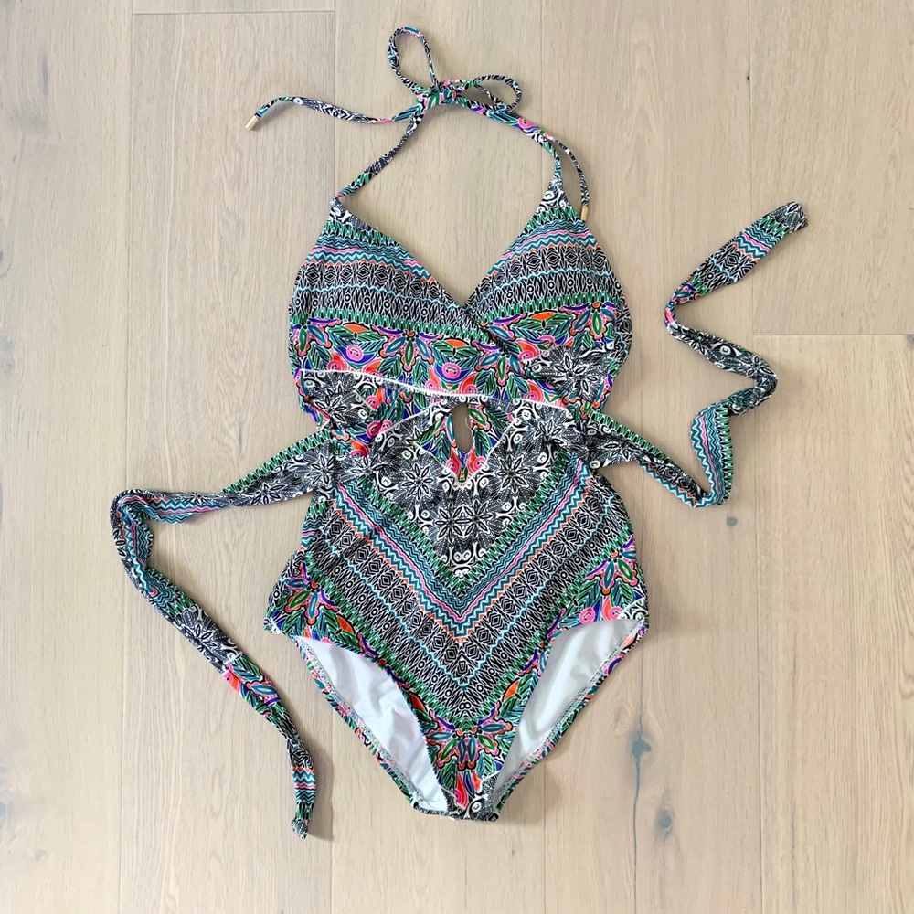 One piece swimsuit